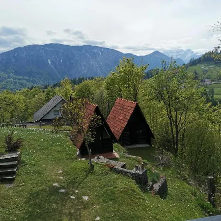 Apartamento Prihodi 33